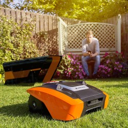 Design Garage NEO für YardForce (Orange) und Gardena (Türkis) Rasenmähroboter